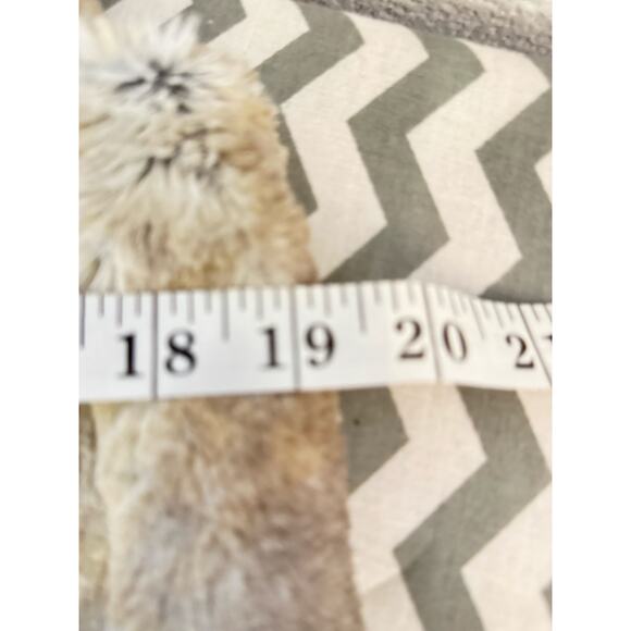 G.H. Bass & Co. Faux Fur Vest Women’s Small – Light Brown with Dark Streaks - Picture 4 of 7